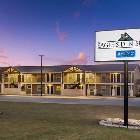 Eagle'S Den Suites Cotulla A Travelodge By Wyndham Exteriér fotografie